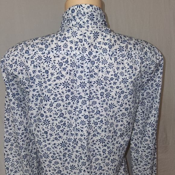 GAP Women's  Size S White and Blue Patterned Shirt - Picture 9 of 15